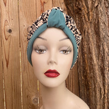 Load image into Gallery viewer, Pull On Leopard & Teal Reversible Turban