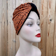 Load image into Gallery viewer, Pull On Black Velvet & Polka Dot Reversible Turban