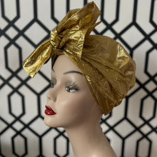 Load image into Gallery viewer, Holiday Gold Lame Long Tie Turban
